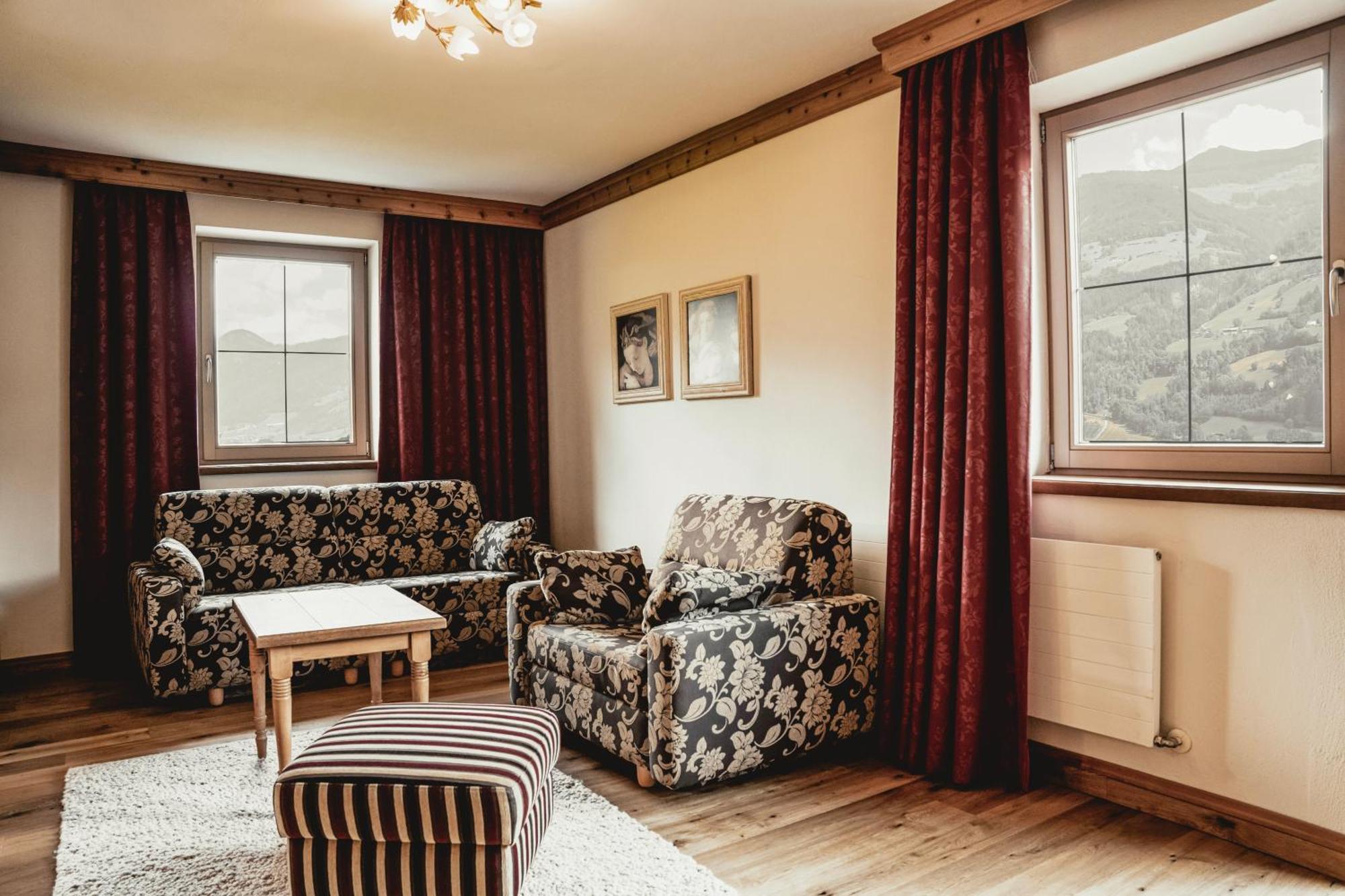 Hotel Held Fügen Exteriér fotografie